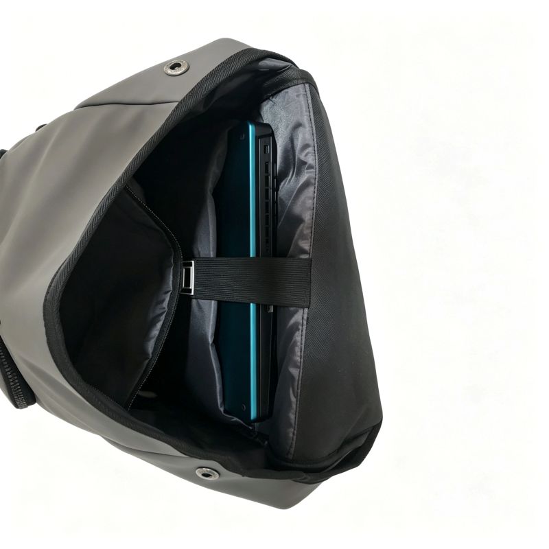  Large Capacity Waterproof PU Travel Bag for Business & Daily Use 